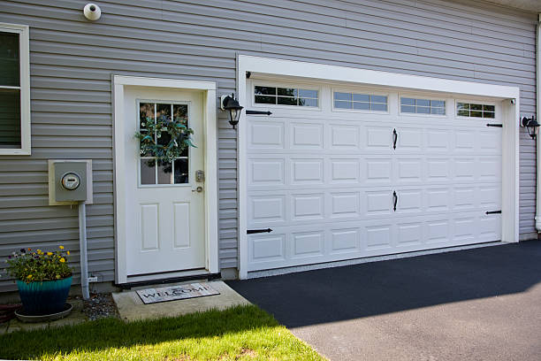 24/7 Emergency Garage Door Roller Replacement experts in Spirit Lake, ID